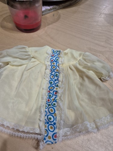 Robe famosa de poupée - ,