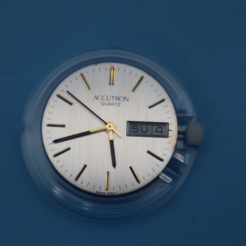 Vintage bulova accutron quartz - bulova,