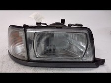Eclairage droit Audi 80 B4 A trois volumes (8C2) 1.6 e (1993-1994)
