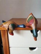 Deux canards en bois peint main position originale 17 et 20 cm