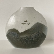 Vase en porcelaine par Yves