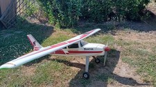 AVION RADIOCOMMANDÉ