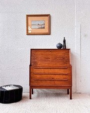 Honoré, le secrétaire en