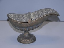 -BELLE ANCIENNE NAVETTE pour ENCENS EGLISE BRONZE Patiné par le temps VITRINE  D