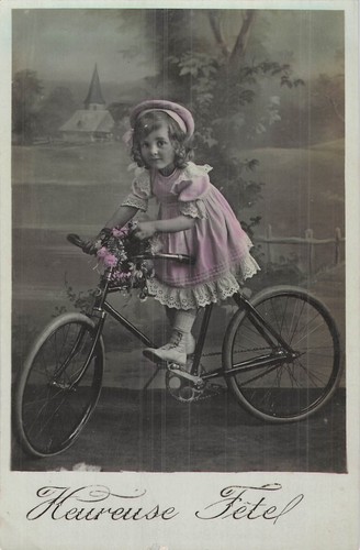 Heureuse fete petite fille - heureuse,