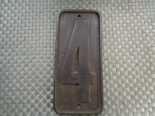 ANCIENNE PLAQUE FONTE  DE RUE N° 4 numéro de porte d'entrée
