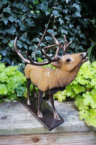 Statue porcelaine cerf - porcelaine,