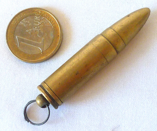 Ancien petit briquet - ancien,