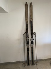 Anciens skis bois avec - skis,