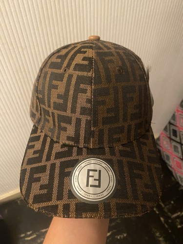 Fendi casquette cuir - fendi,