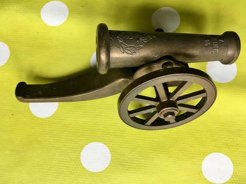 Petit canon bronze la - en,