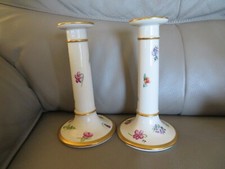 2 bougeoirs en porcelaine de