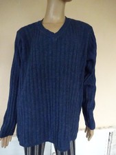 SUPERBE PULL A TORSADES  BIEN