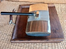 Ramasse-miettes de table avec