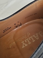 Chaussures noires  marque Bally.T42;Très bon état.
