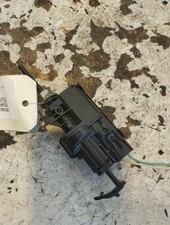 Actionneur verrou trappe d'essence RENAULT MEGANE 3 PHASE 3 8200305732