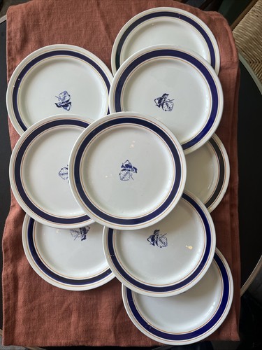 Lot petites assiettes en - 9,