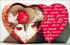 COFFRET COEUR  2 tasses + soucoupe , SAINT VALENTIN. 