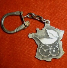 Porte-clés Depuis 1916 Poussettes landaus MAINGUY Nantes MATERNA voiture enfant