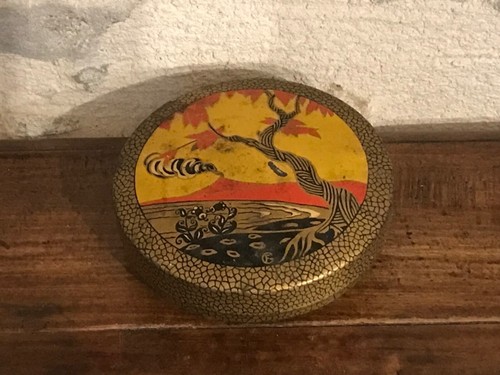 Ancienne boîte tôle - ancienne,