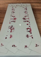 Nappe Soga Brodée mains Artisanat Madagascar Sujets Malagasy Rouges 9 SoaBoutik