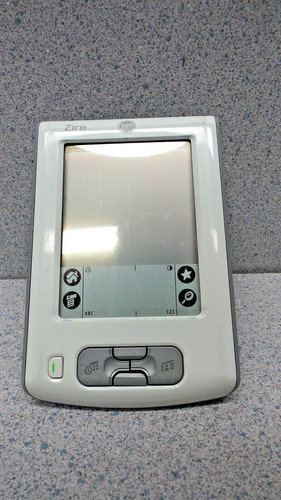 Palm pilot pda - palm, zire