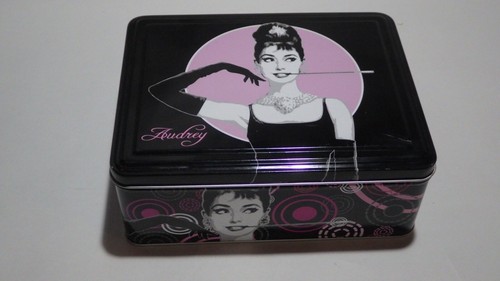 Audrey hepburn avenue des - avenue,