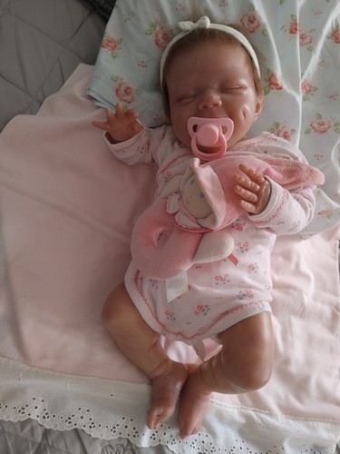 Joli bébé reborn souriante - joli,