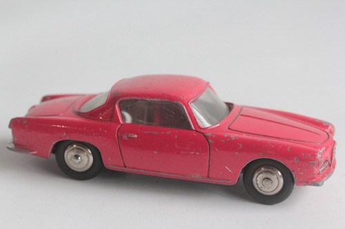 Dinky toys voiture - toys, miniature