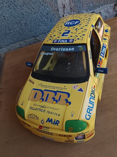 Renault clio 18 parfait - rs,