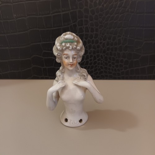 Ancienne demi figurine - ancienne,