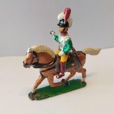 Figurine PLOMB a identifier soldats  a cheval cavalier   ( no quiralu )