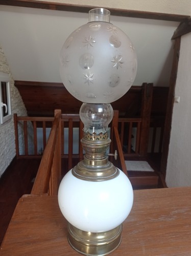 Lampe pétrole ancienne - à,