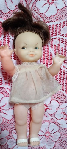 Petite poupée ancienne - petite,