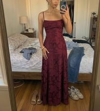 Robe  bordeaux fleurie fluide