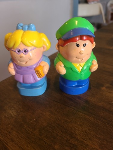 Playskool wheels the bus - on,