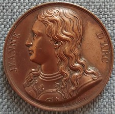 Medaille Jeanne D Arc Datée 1823 Sans Poincon Donc D Époque. 41 MM 37 Gr Bronze