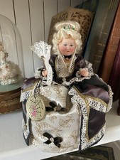 Poupée folklorique historique Marquise de Pompadour PHILIPPE