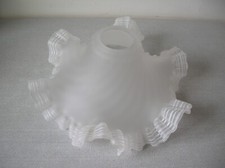 Ancien abat-jour corolle de lampe luminaire plafonnier en verre de 25,5 cm