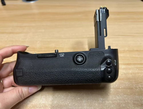 For canon e11 grip battery - bg-e11,