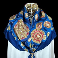 Foulard vintage en soie Hermes