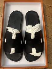 Hermes Izmir Noir 43 1/2 Nearly New Presque Neuf Condition