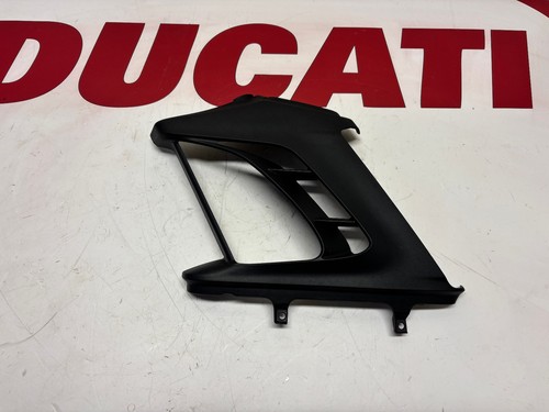 Demi carénage gauche ducati - demi,
