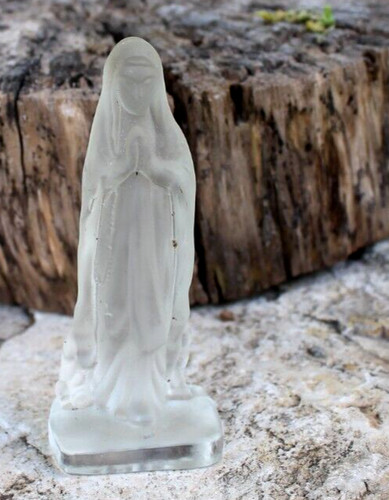 Ancienne petite vierge - petite, en