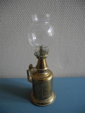 ancienne lampe essence Abeille