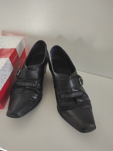 Paire chaussures talon - de, à