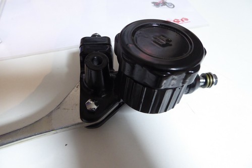 Suzuki gt750 master cylinder - gt750, k
