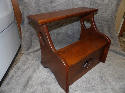Vtg wooden two step - vtg,