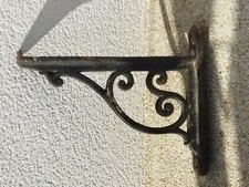Ancienne équerre en fonte art nouveau ou déco pour étagere decor volutes