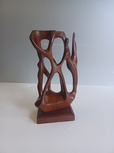 Sculpture organique abstraite